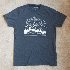 Aeropostale short sleeve t shirt medium